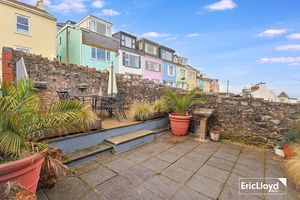 Photo 25- click for photo gallery